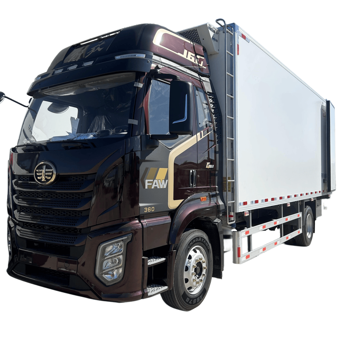 6.8m Refrigerated Truck , 3600L Large Capacity , Euro V Diesel & Electric Option