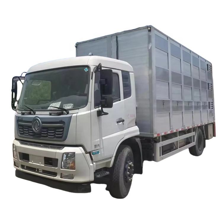 4*2 4*4 Livestock Hauling Truck Dongfeng 6.8m Farm Pig Poultry Hauler Truck Live Cow Sheep Animal Va