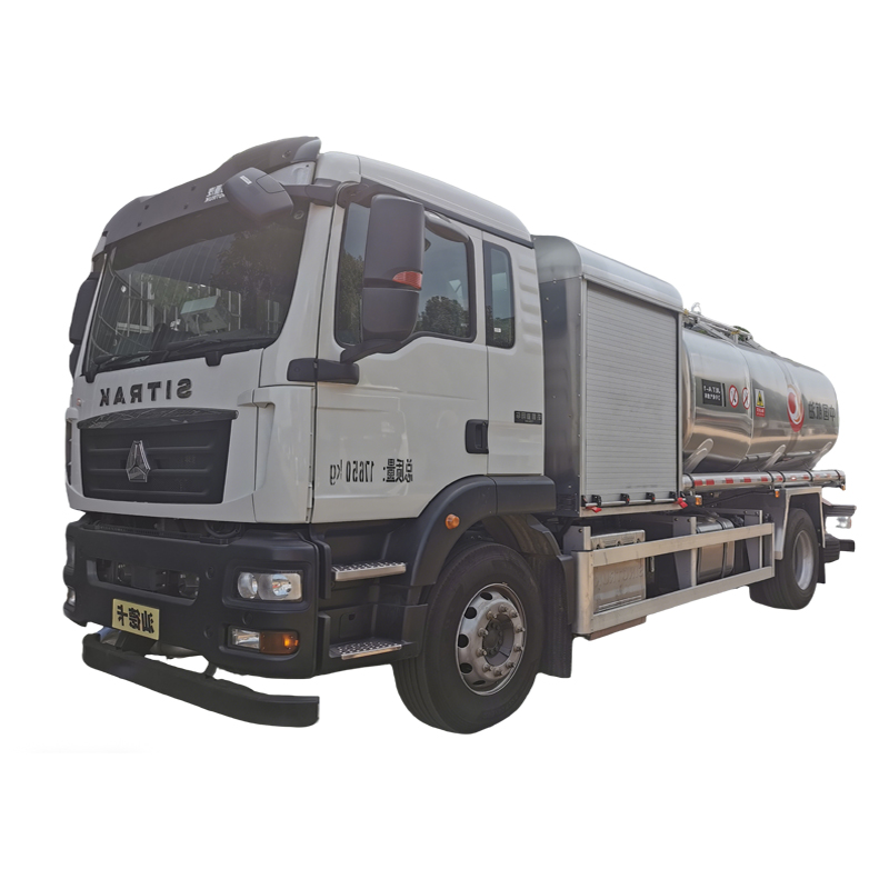 SINOTRUK 4×4 13.6m3 Aircraft Refueling Truck